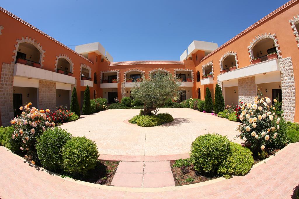 West Bekaa Country Club Hotel Exterior photo